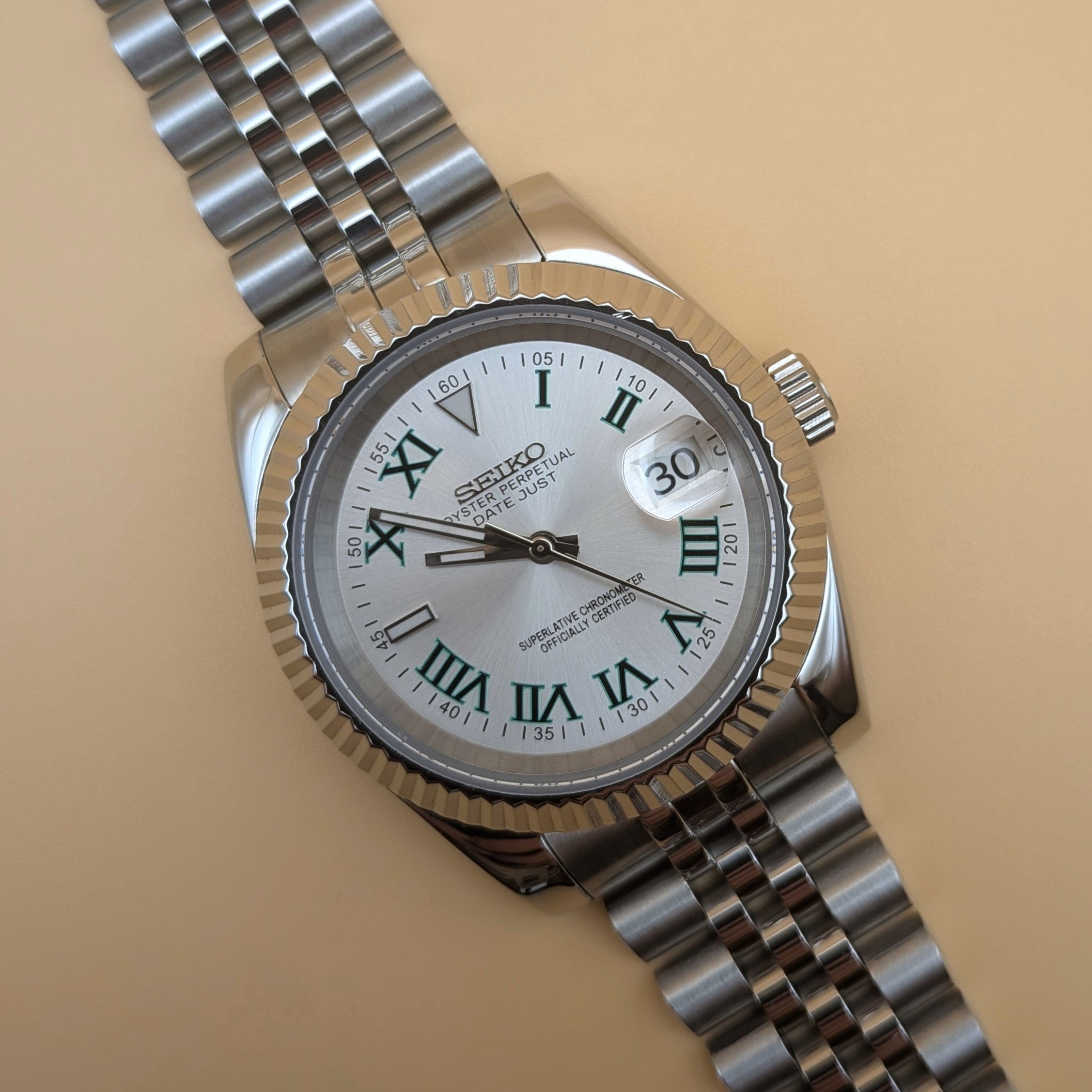 Classic Automatic Timeless Elegance in Every Detail