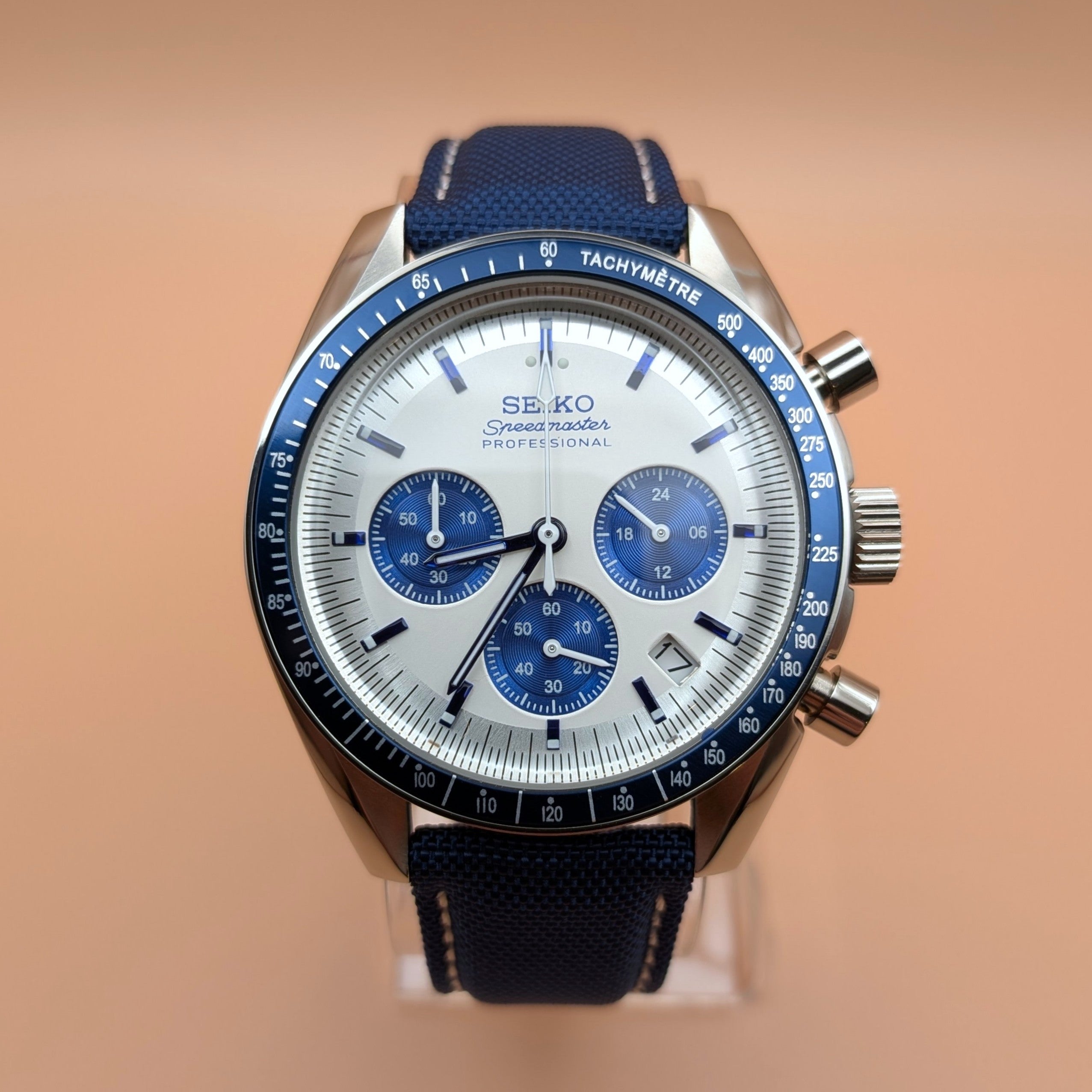 Blue Chronograph Clean Design Pure Precision
