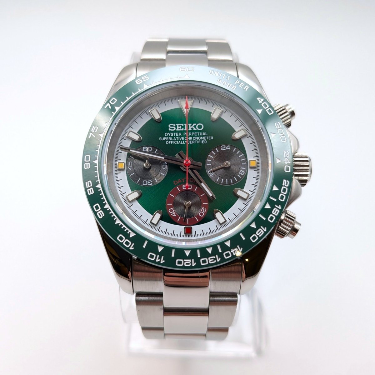 Classic Chronograph Green & White - Hands On Time