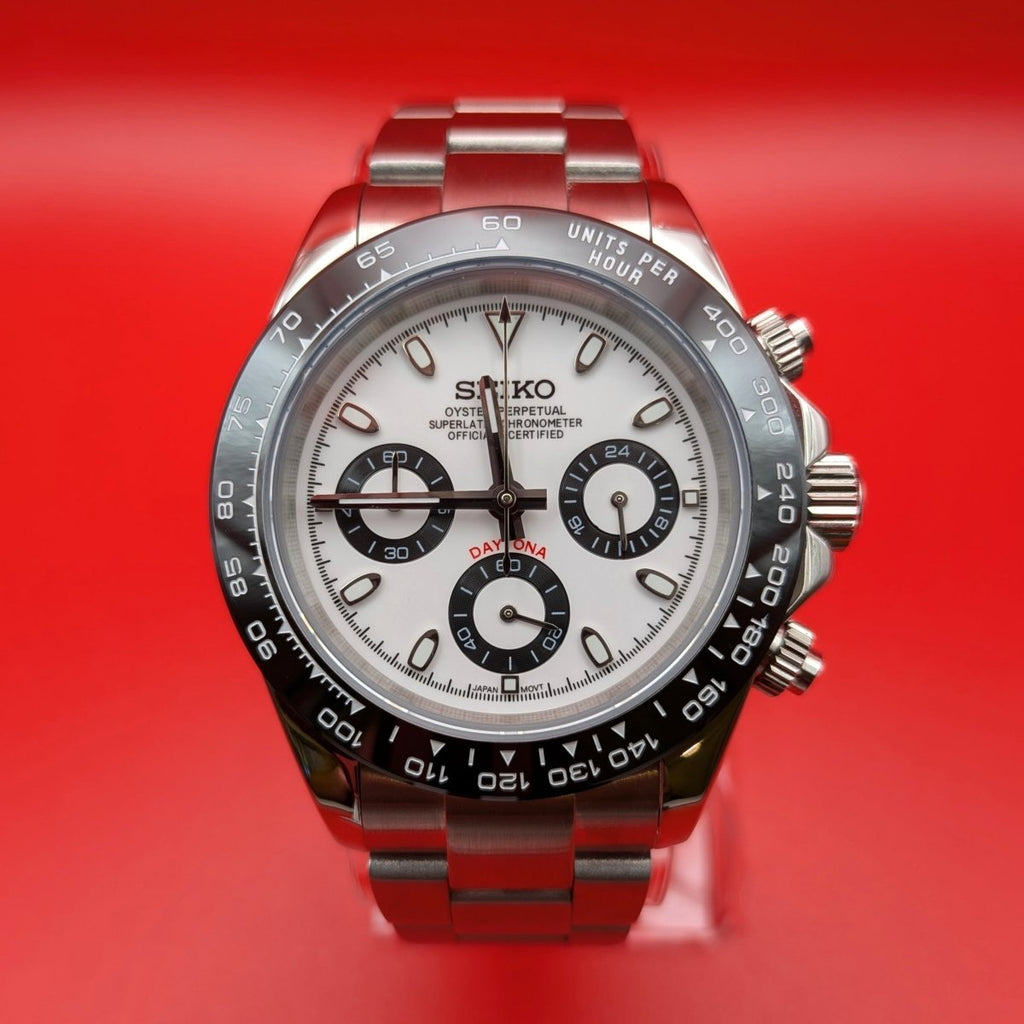 Classic Chronograph White & Black - Hands On Time
