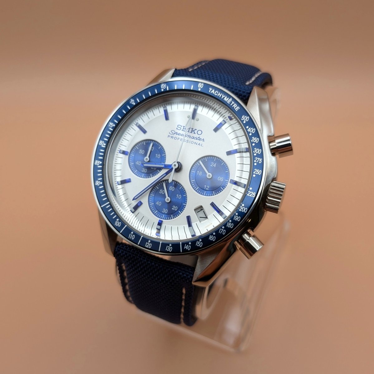 Speed Chronograph White & Blue - Hands On Time