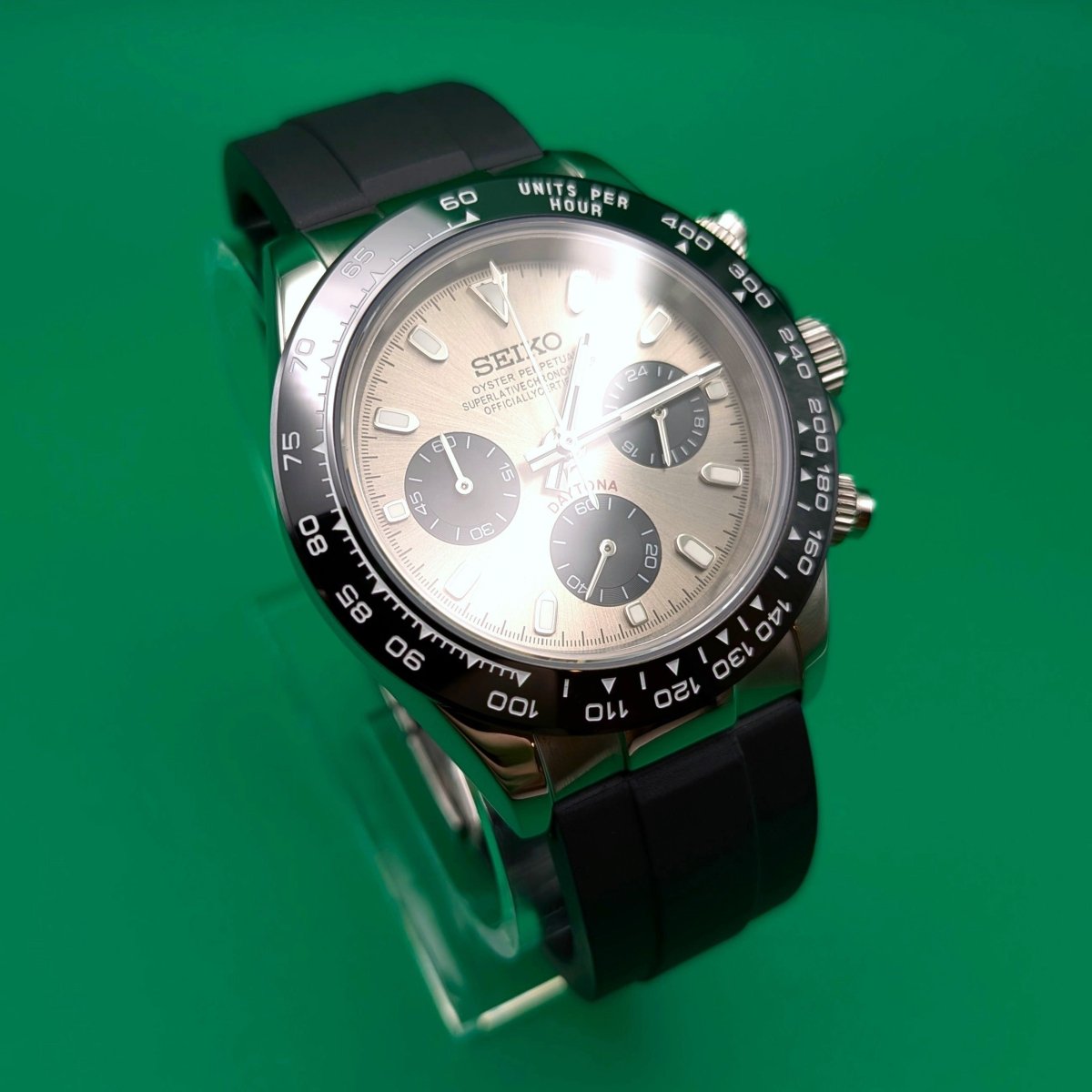 Sport Chronograph Ivory & Black - Hands On Time