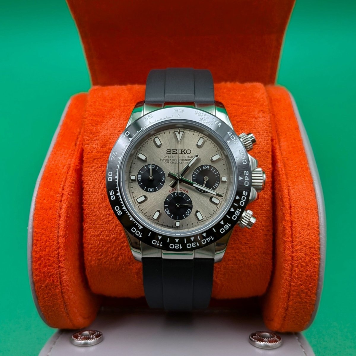 Sport Chronograph Ivory & Black - Hands On Time